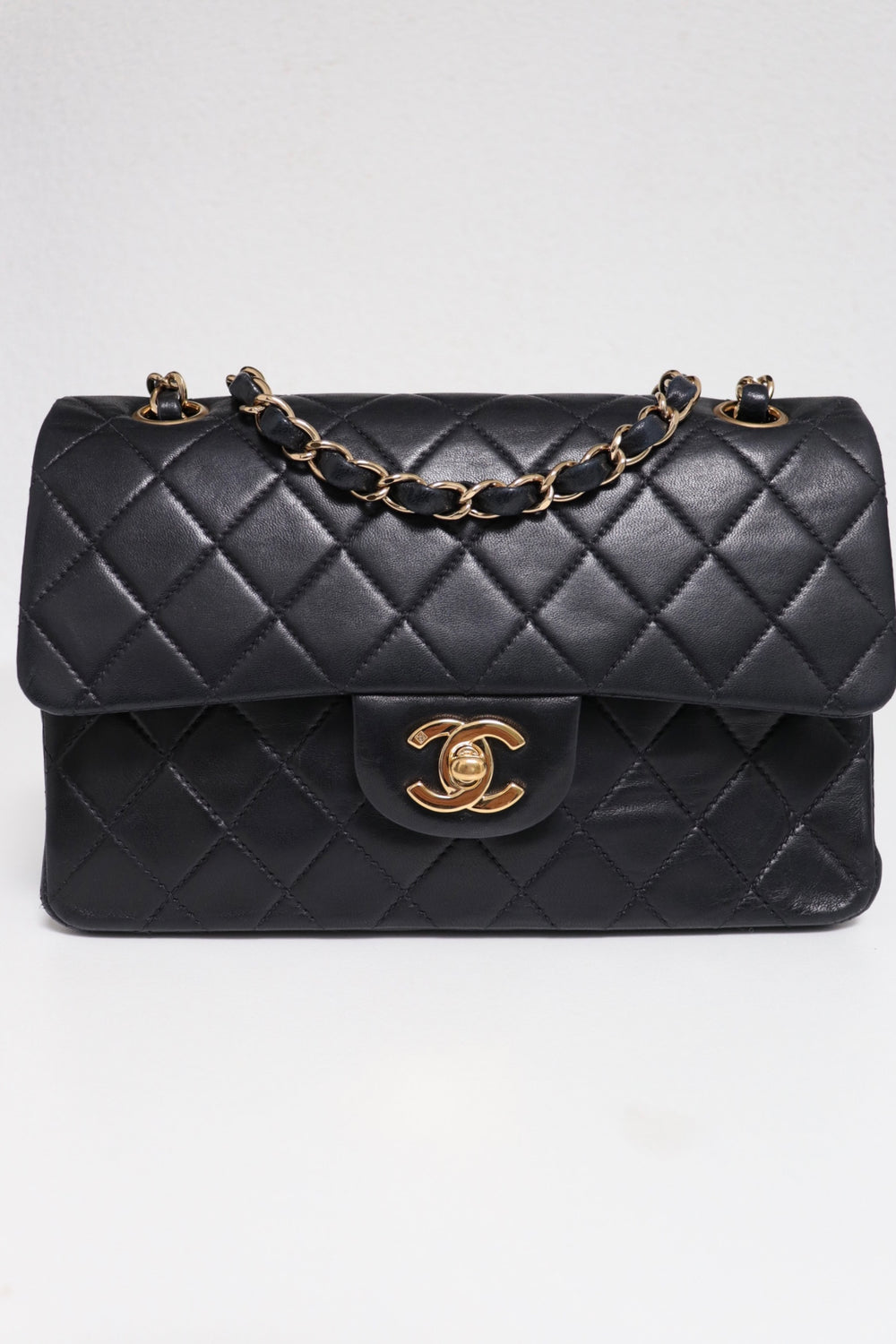 chanel double flap second hand